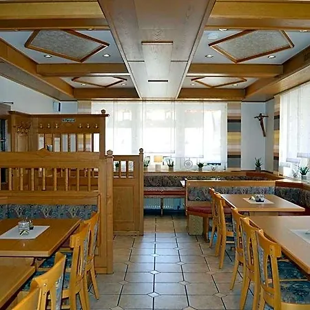 Gasthof-pension Fraenkische Schweiz Мини-отель *